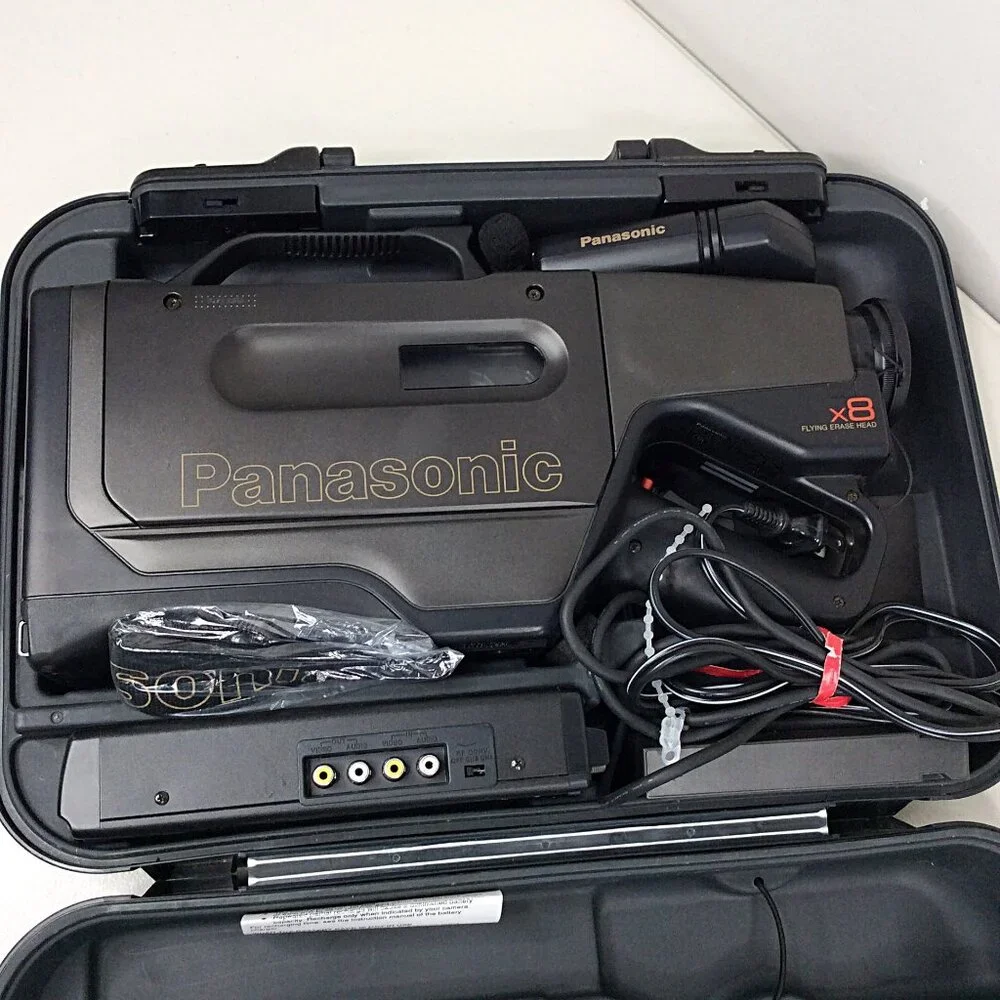Panasonic Omni Movie VHS Camera Camcorder PV-610 UNTESTED‎